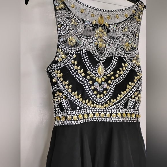 DANCING QUEEN GEM DRESS - Picture 6 of 7